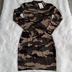 Camo Long Sleeve fitted Dress XS